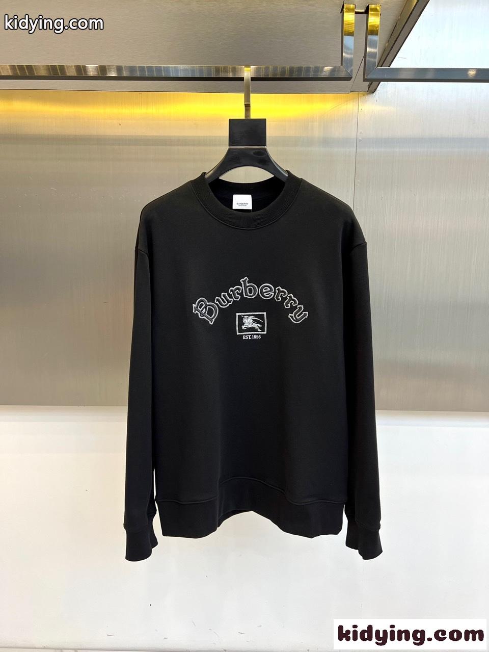 カジュアル 定番 ゴシックロゴ スウェットシャツ バーバリー Tシャツ 偽物 ブラック-0