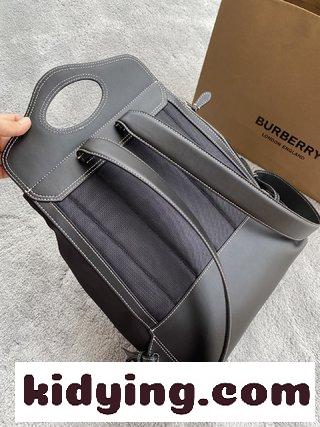 最新のランドセル ナイロン素材を厳選して作り 編明線皮革生地を組み合わせて裁断する バーバリーバッグ新作 コピー-2