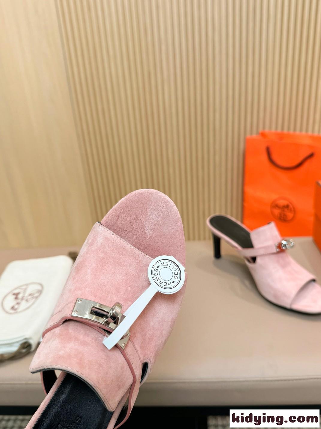 エルメス サンダル スーパーコピー 大人 上品 KELLYバックル ミュール ピンク-4
