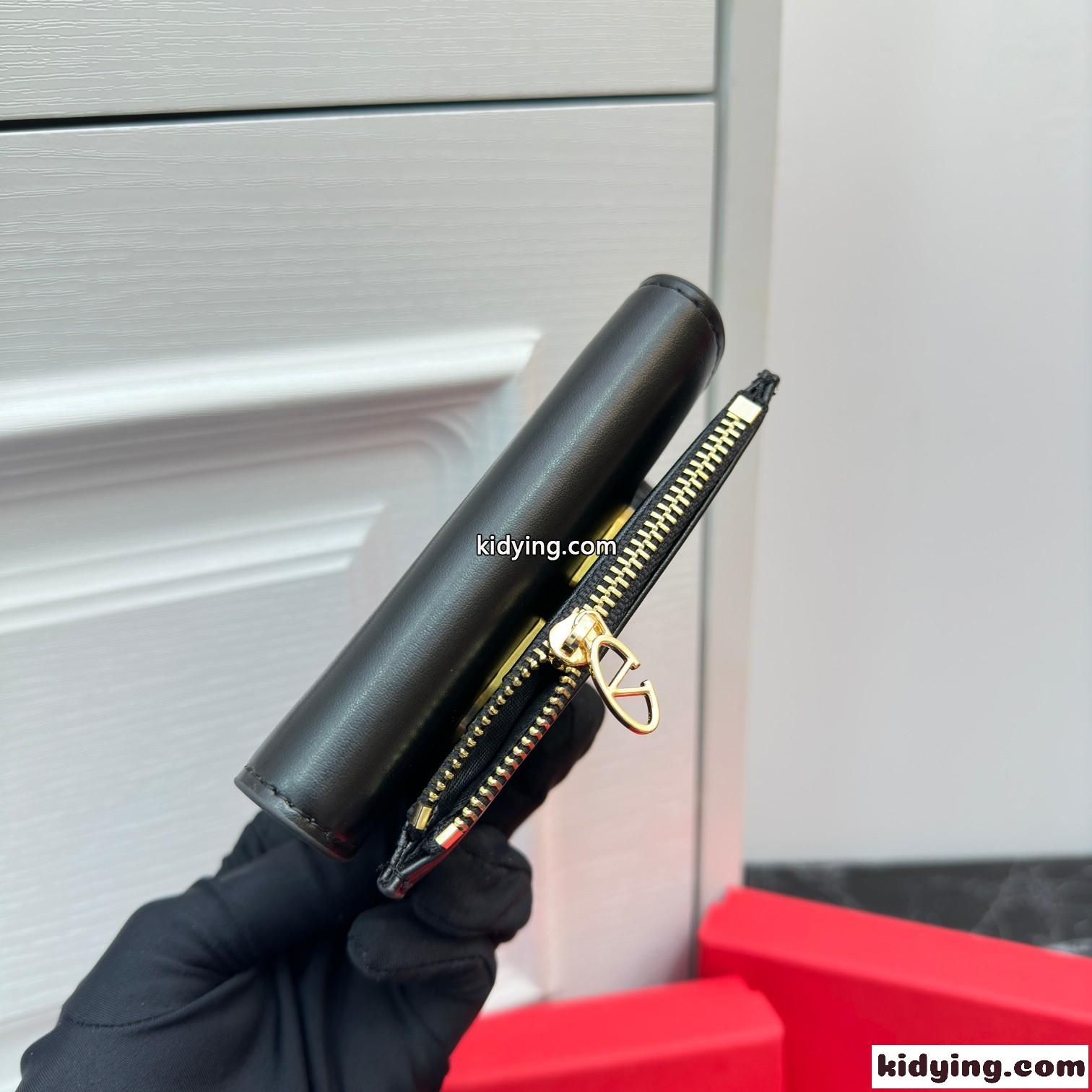 ロコ カーフスキン スモール ウォレット ヴァレンティノ 財布 コピー ブラック-4