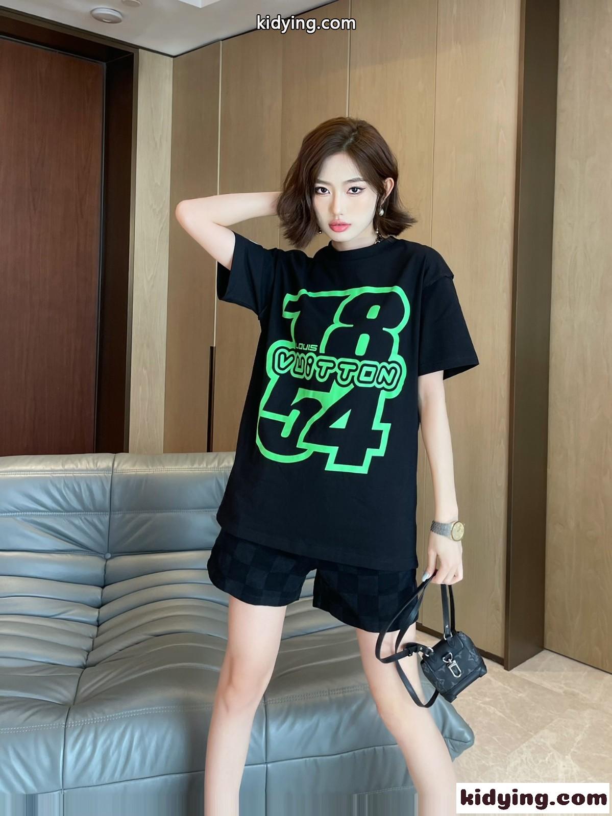 男女兼用 ゆったり プリント 半袖 クルーネック ルイ・ヴィトン Tシャツ コピー トップス-1