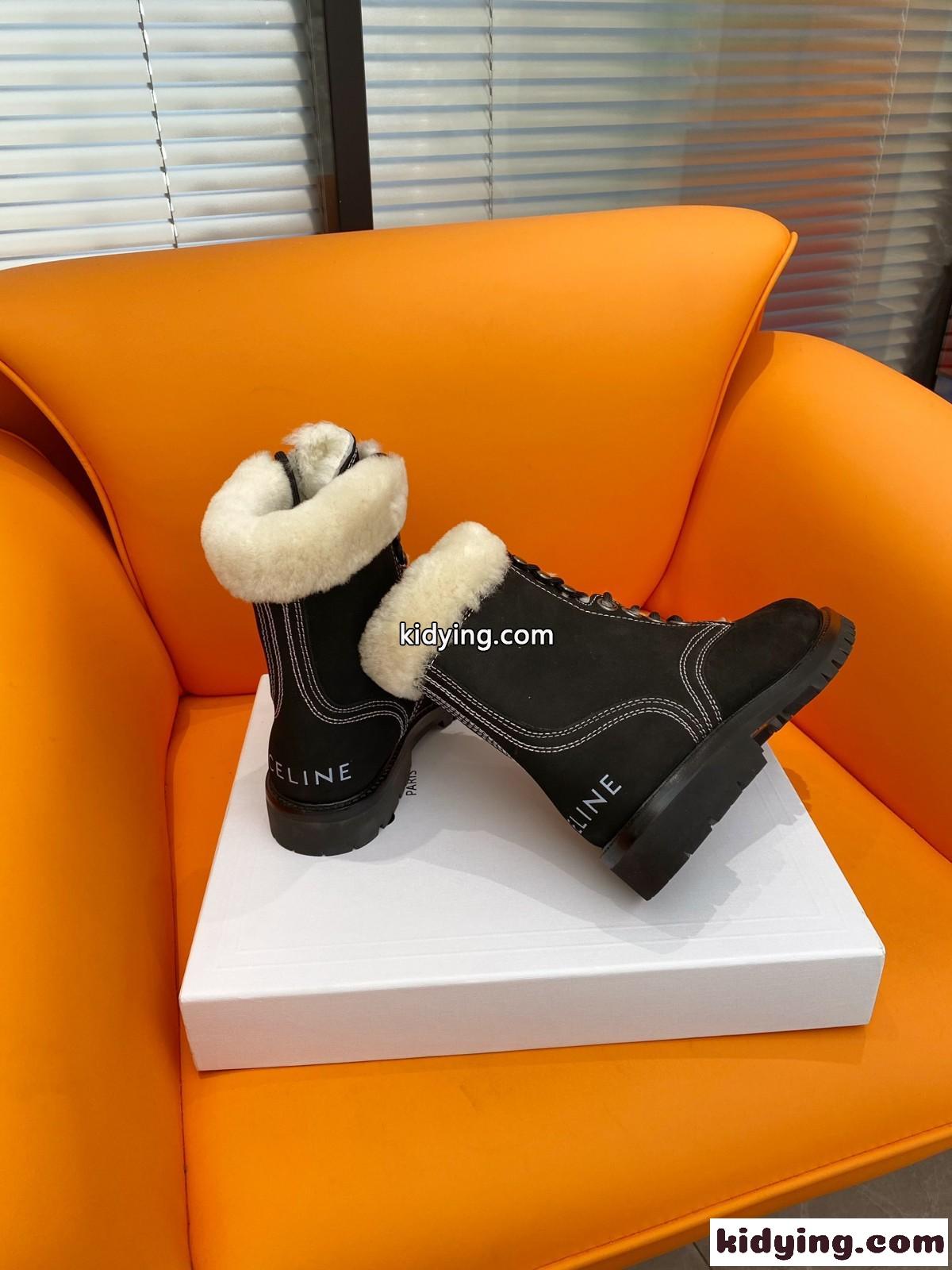 定番 カジュアル CELINE KURT レースアップ ミッドブーツ 偽物 ブラック-0