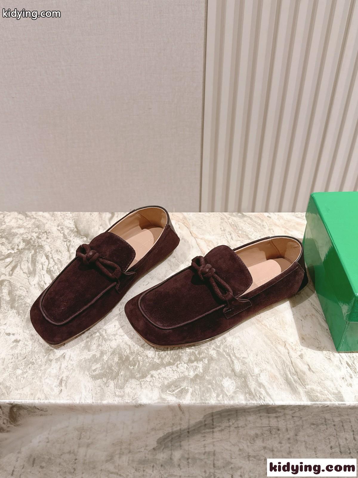 洗練された 上品 人気 ダディローファー ボッテガ・ヴェネタ モカシン コピー ダークブラウン-2