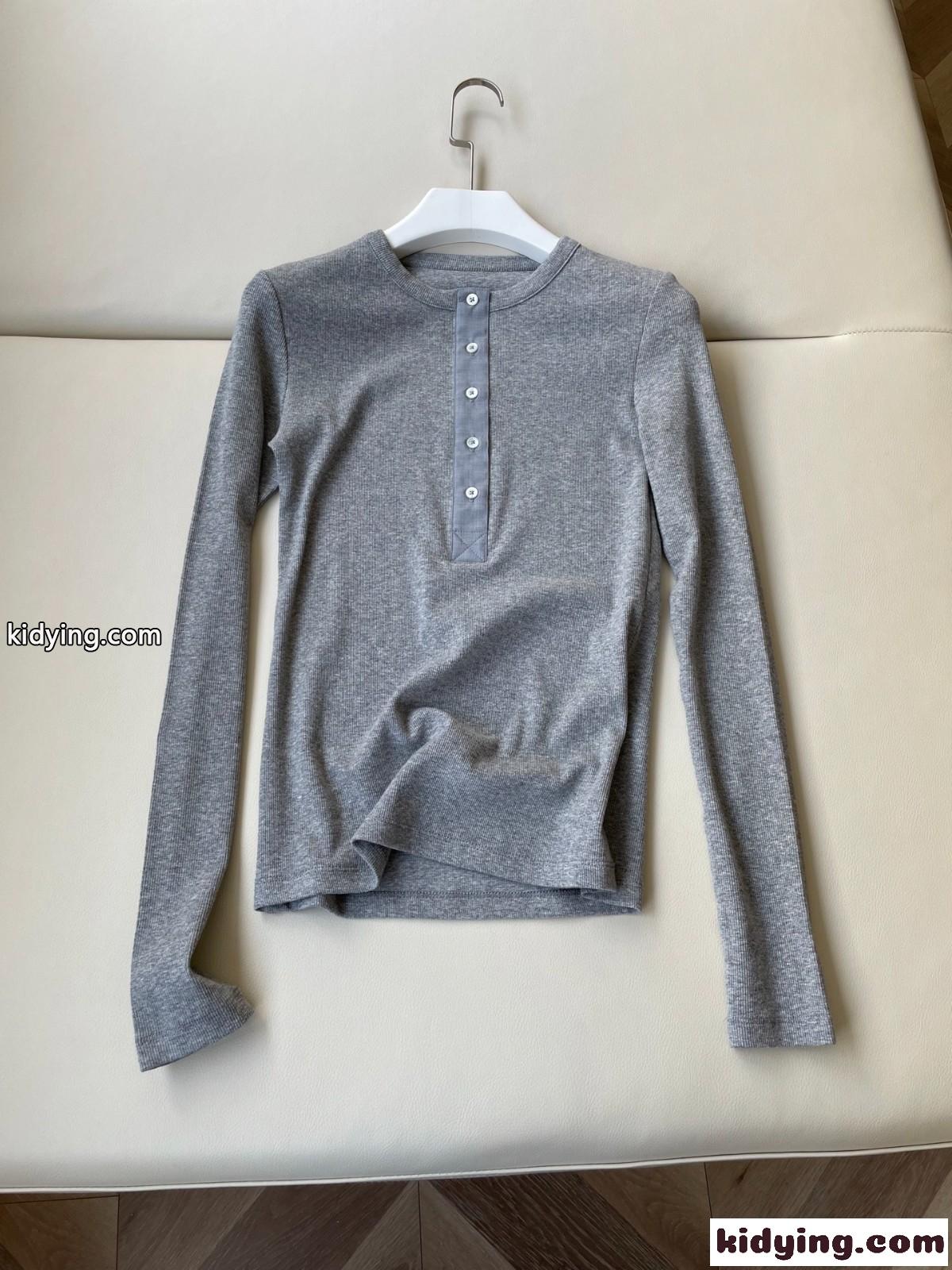 シンプル お洒落 ハーフボタン トップス イヴ・サンローラン 長袖Tシャツ コピー グレー-1