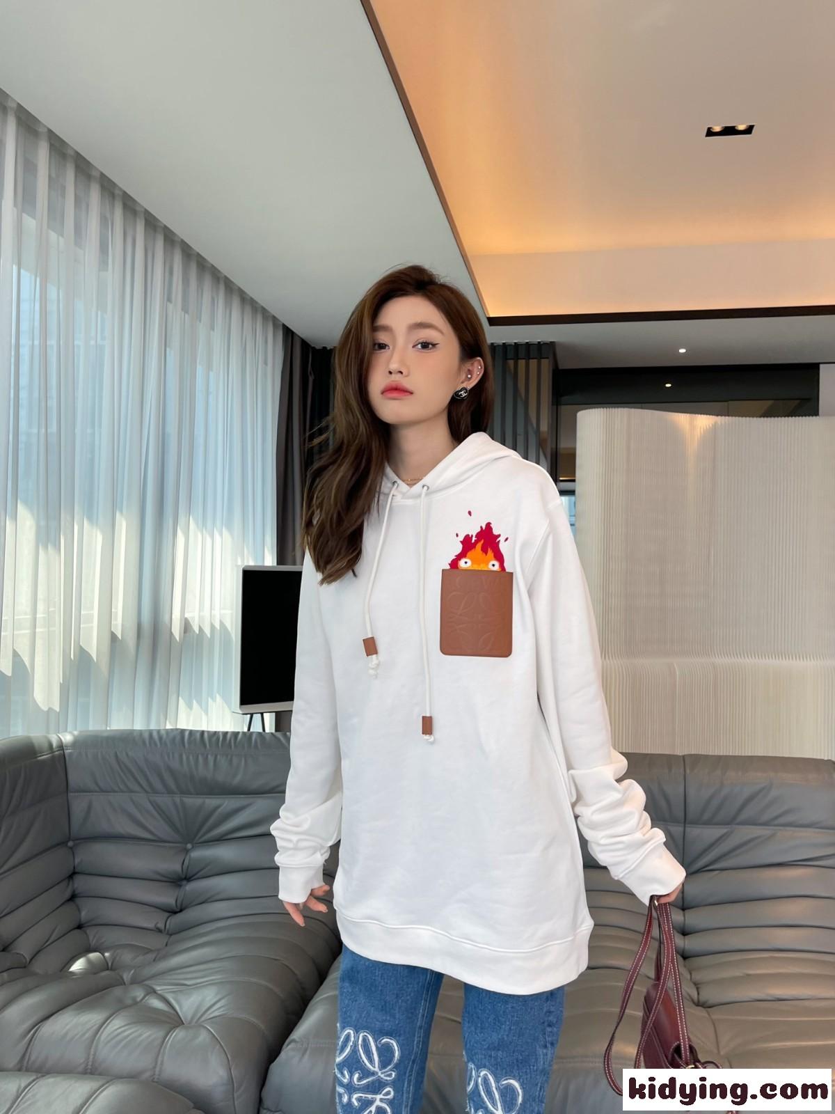 LOEWE x ハウルの動く城& アナグラム カルシファー パーカー ロエベ パーカー コピー ホワイト-3
