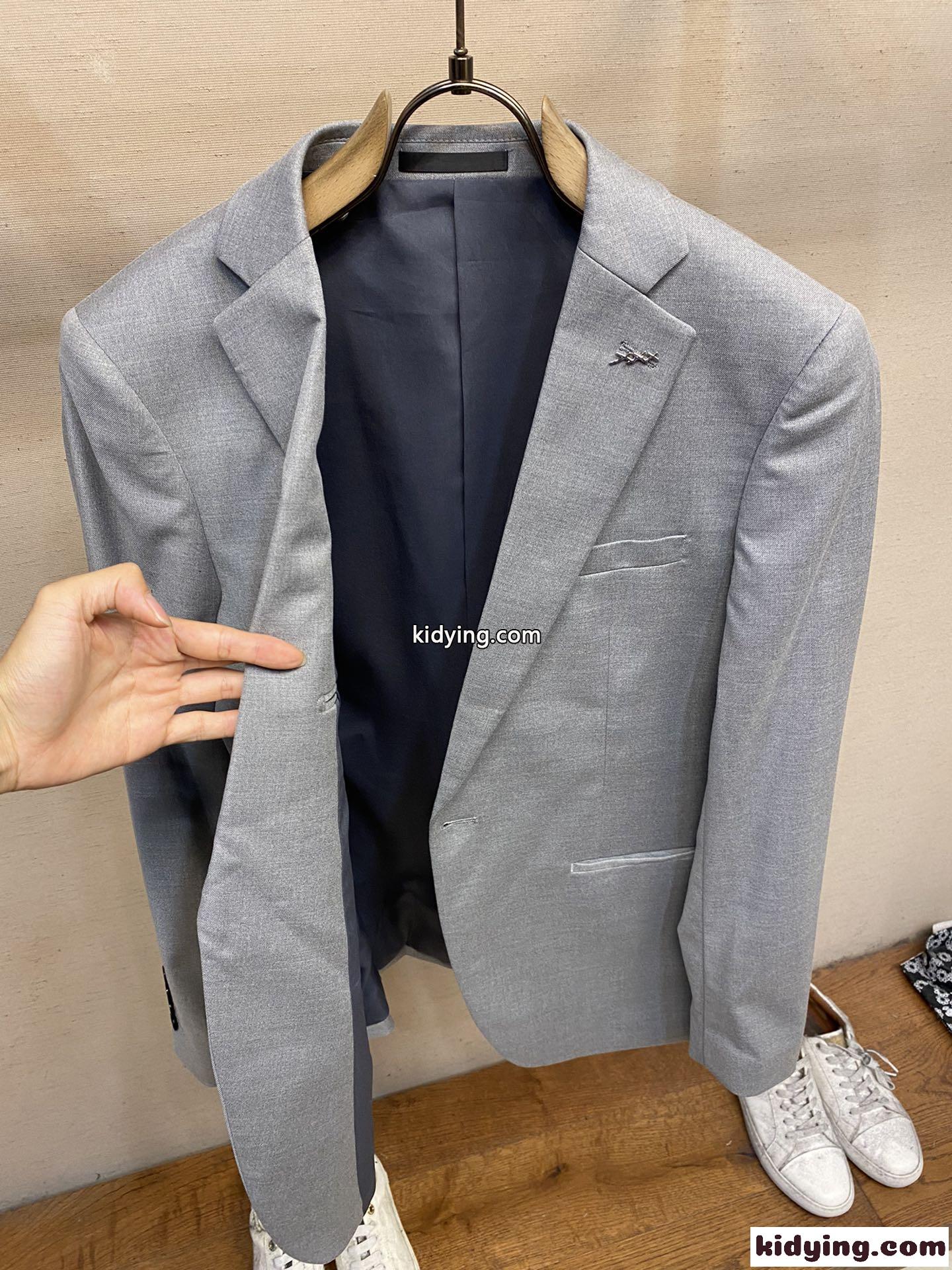 上品 スーツセット 2点セット エルメネジルド・ゼニア セットアップ コピー グレー-3