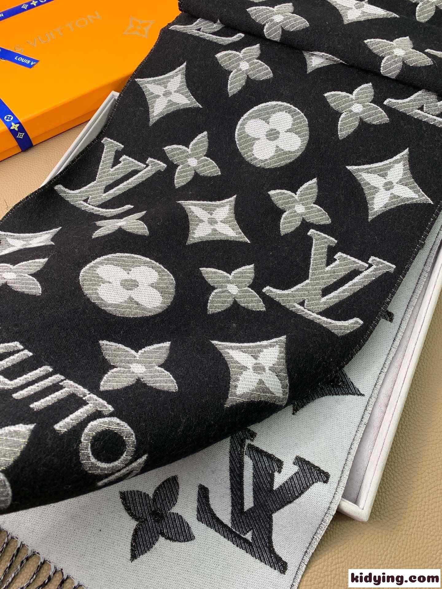 LV エセンシャル シャイン マフラー ルイヴィトン スカーフ コピー-3