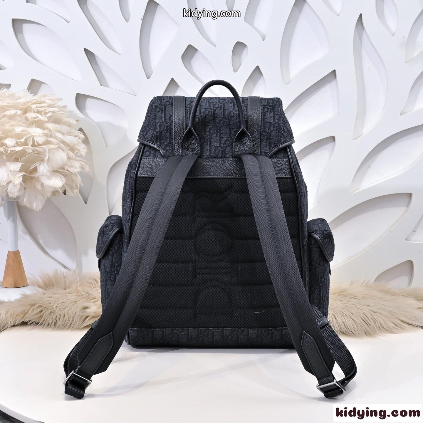 Dior Hit the Road フラップ付き バックパック スーパーコピー ブラック-1