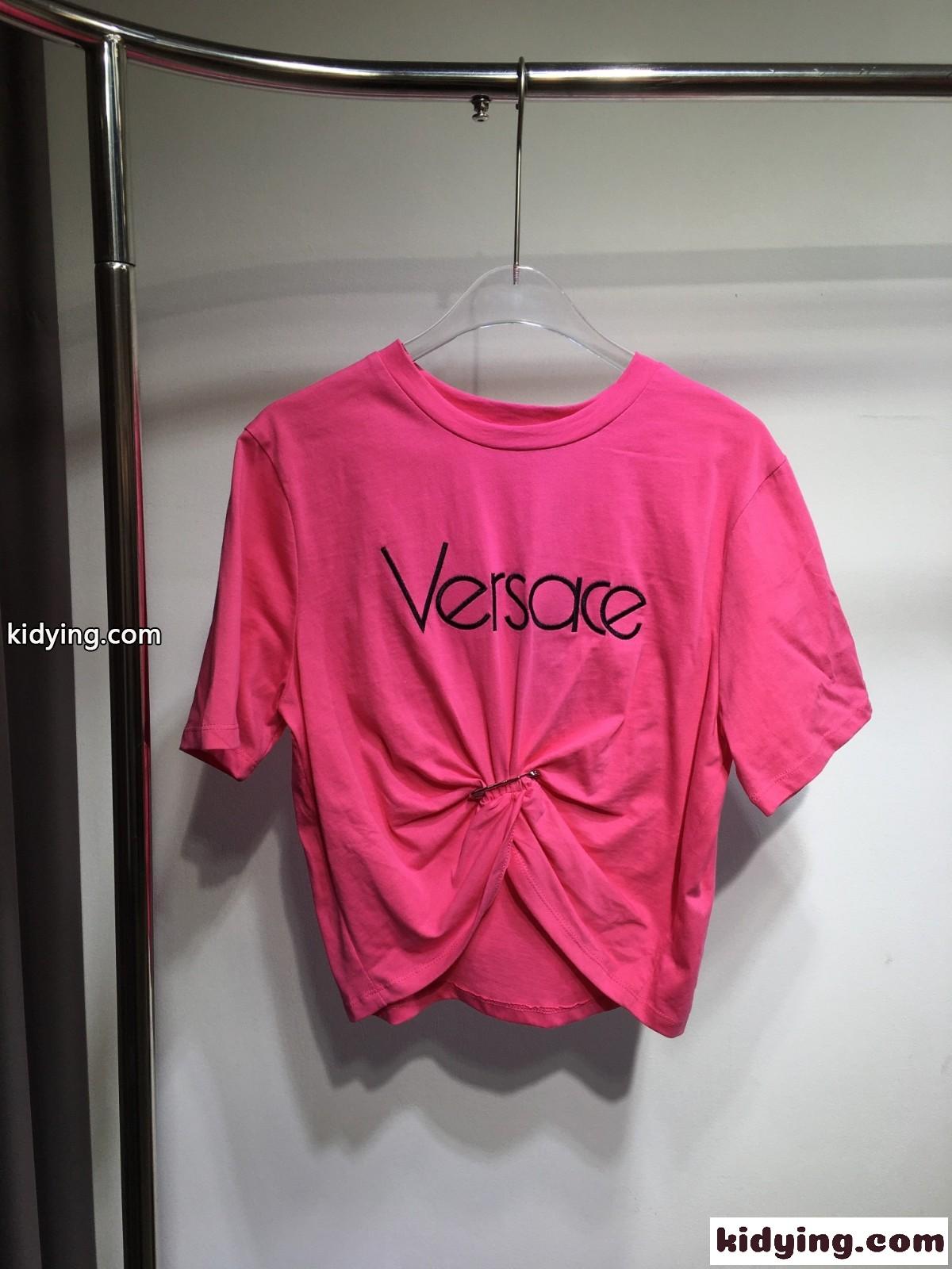 セーフティー ピン ロゴ 半袖Tシャツ ヴェルサーチェ Tシャツ コピー ピンク-1