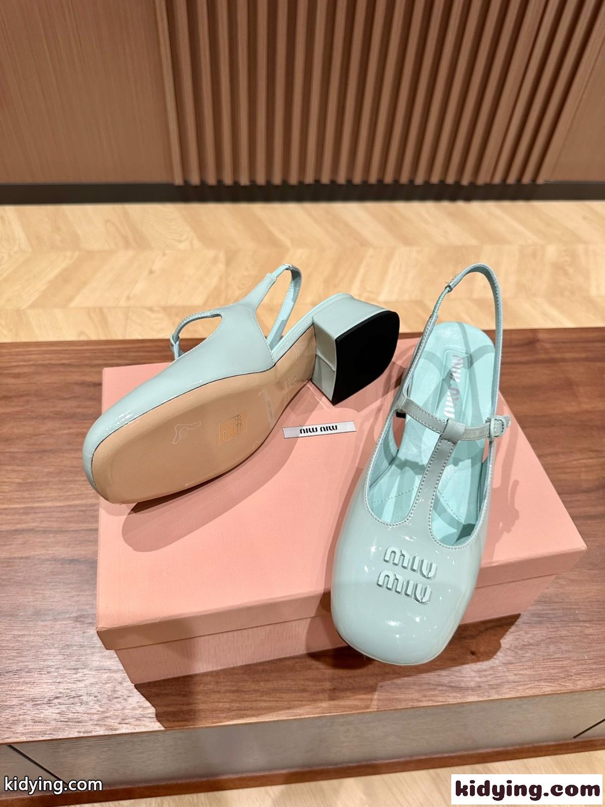 パテントレザー スリングバックパンプス ミュウミュウ パンプス スーパーコピー ライトブルー-3