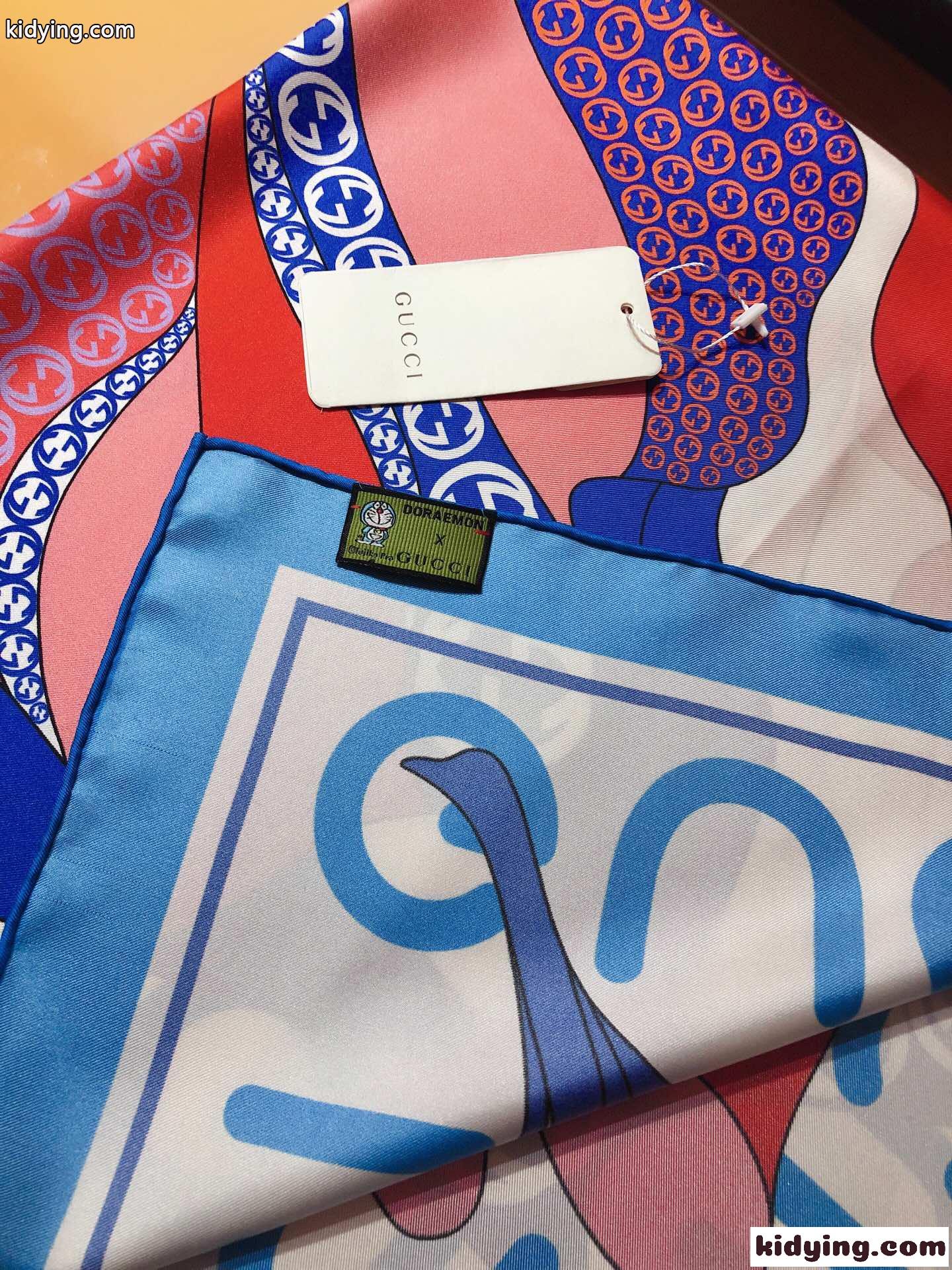 エレガント レディース GUCCI マキシ フラワー プリント シルク スカーフ スーパーコピー 90CM-4