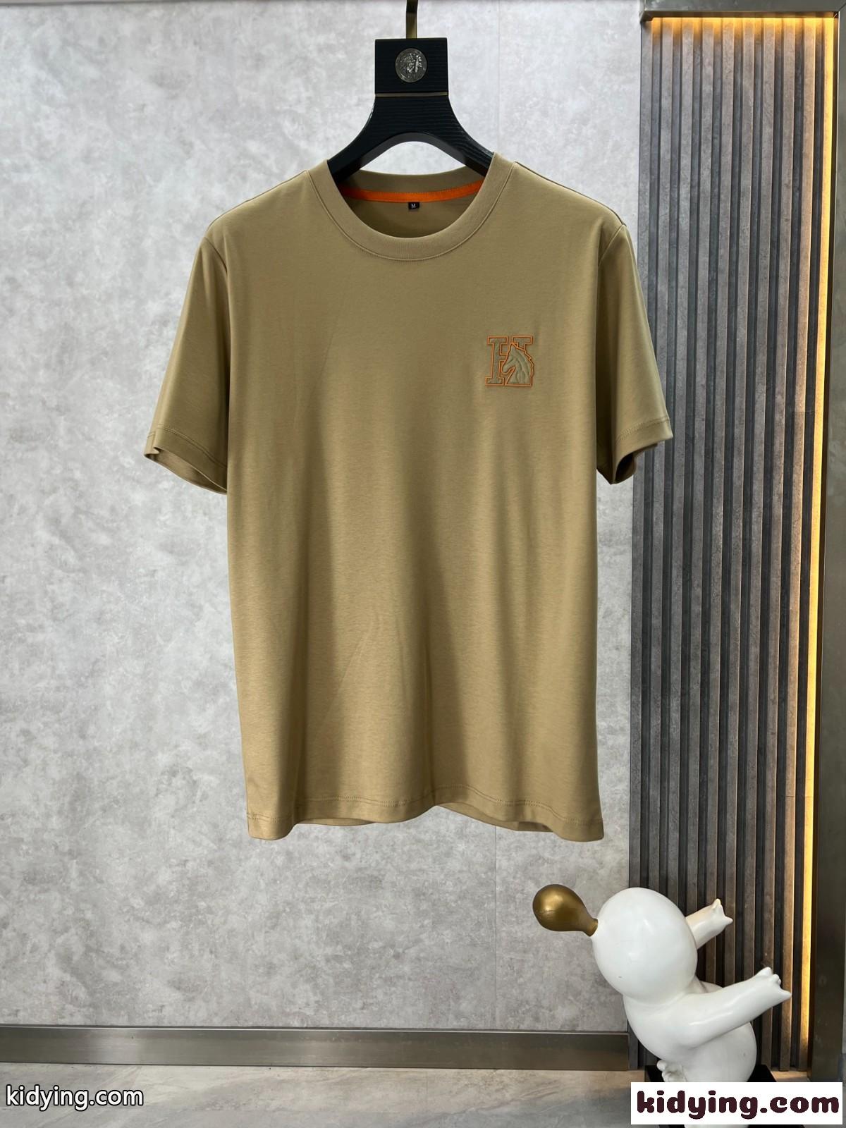 定番 カジュアル エルメス Tシャツ コピー クルーネック 半袖Tシャツ カーキ-1