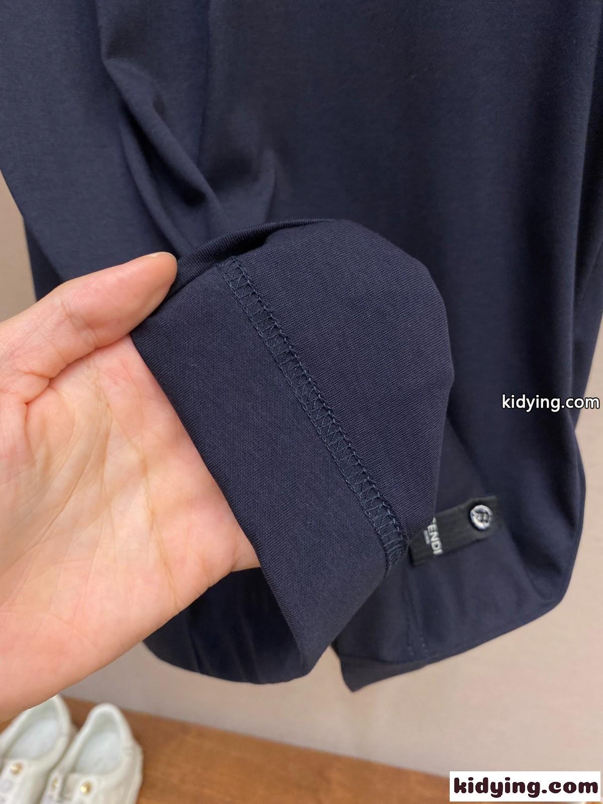 お洒落 定番 クルーネック 半袖Tシャツ フェンディ Tシャツ 偽物 コットン ダークブルー-3