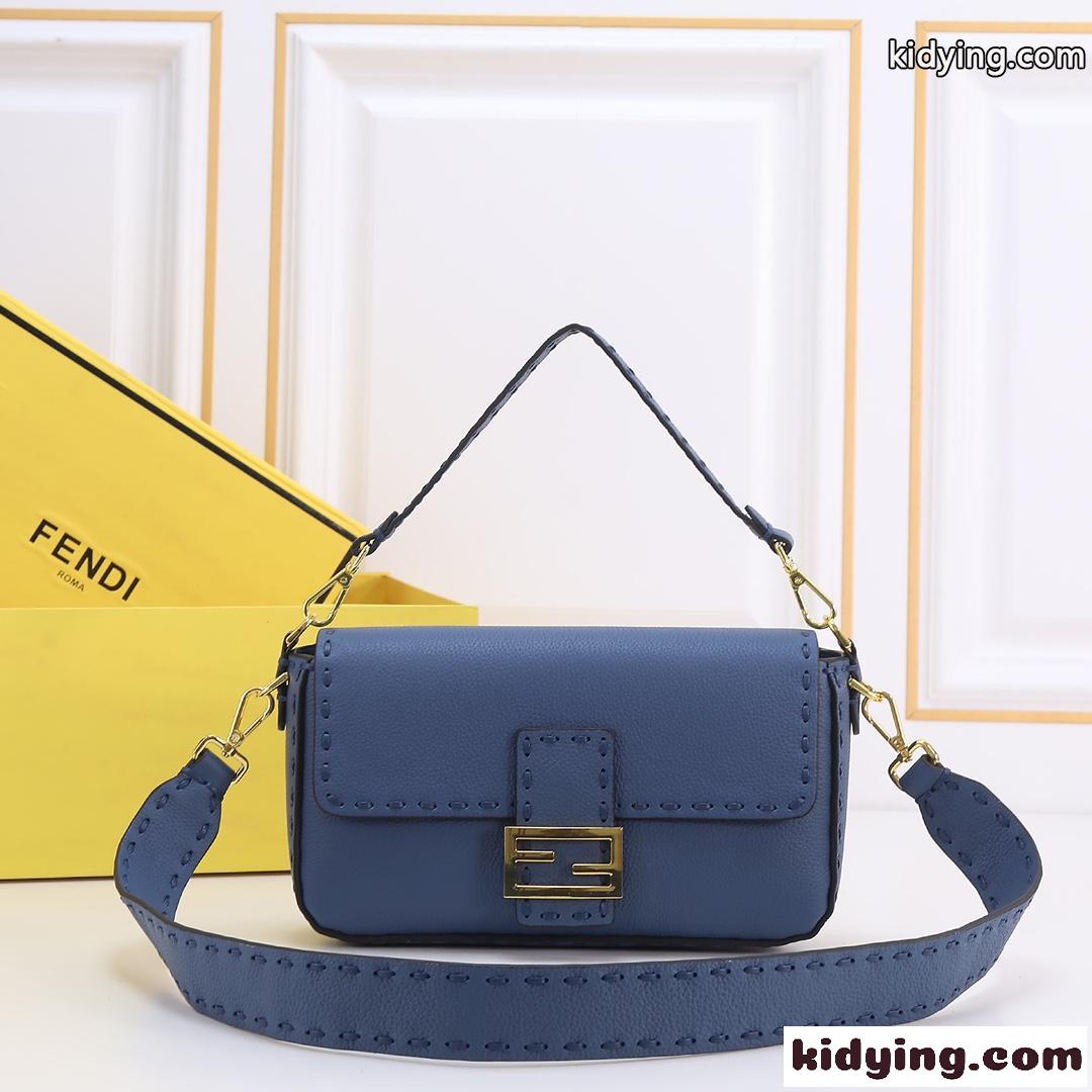 定番 人気 FENDI フェンディ ハンドステッチ ミディアム バゲットバッグ コピー ブルー-0