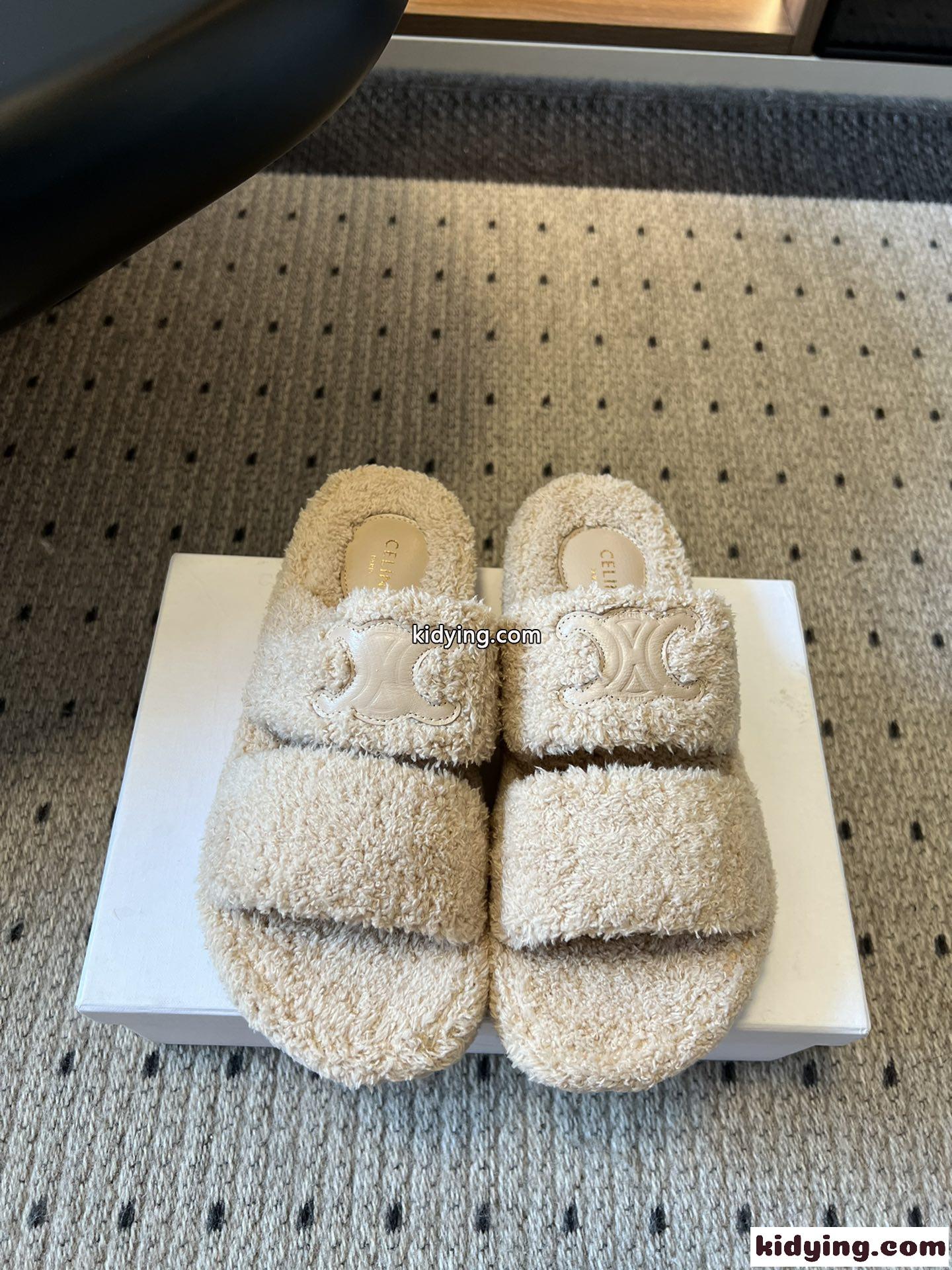 もこもこ セリーヌ サンダル スーパーコピー秋冬 ファーサンダル ベージュ-1