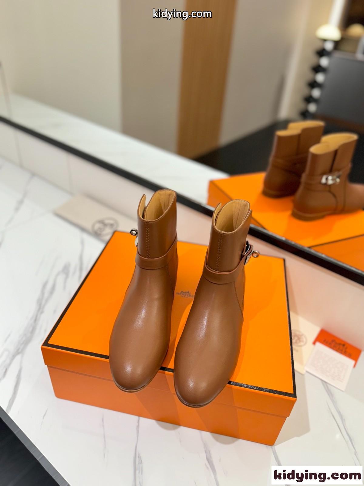 エルメス ケリーバックル付き アンクルブーツ スーパーコピー ショートブーツ ブラウン-1