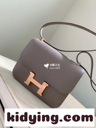エルメス バッグ おすすめ コピー  Lindyはリンディバッグの細部まで完全なデザインを残しております-3