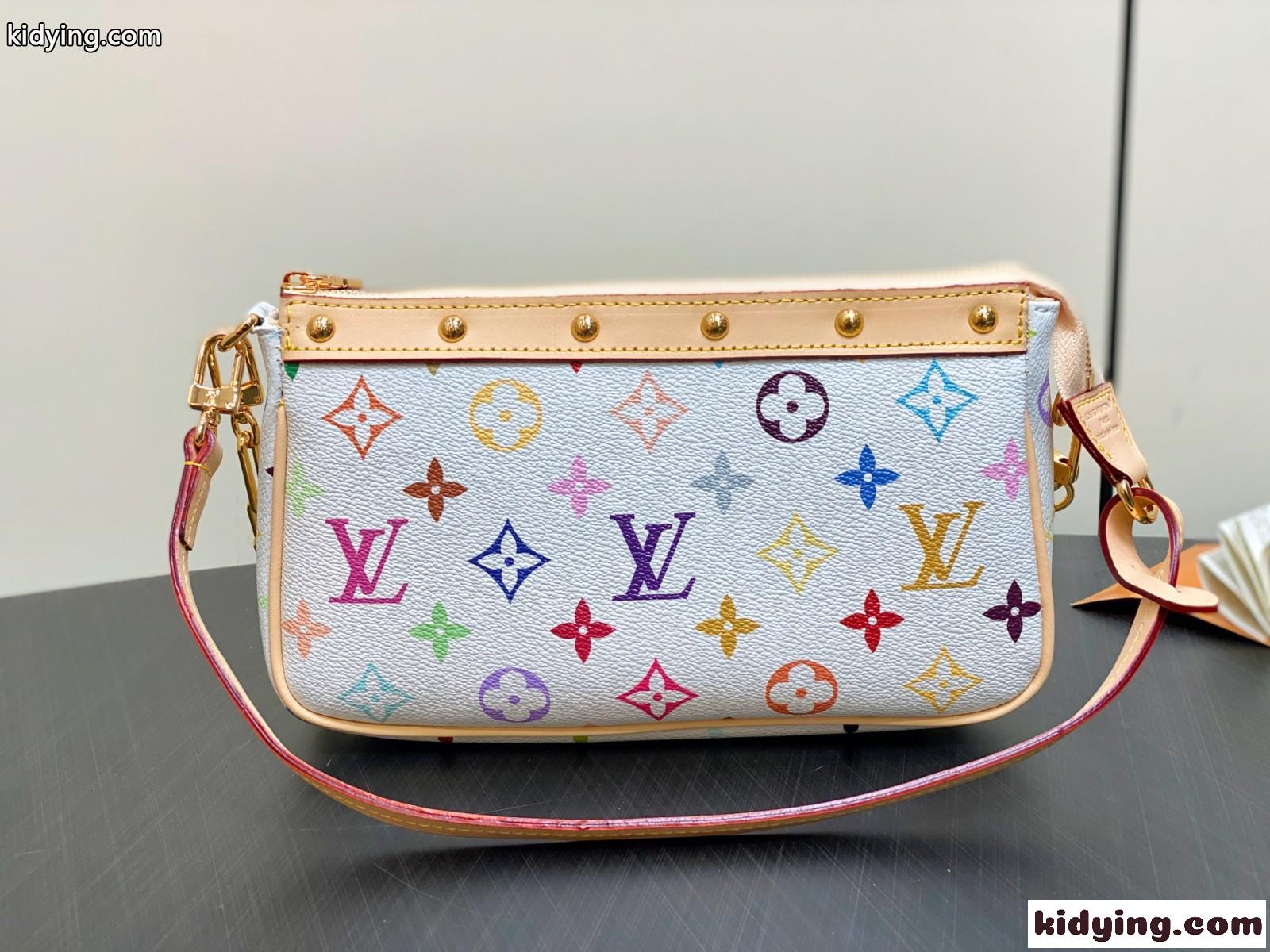 M13404 新作 LV × TM ポシェット･アクセソワール ルイヴィトン バッグ スーパーコピー-1