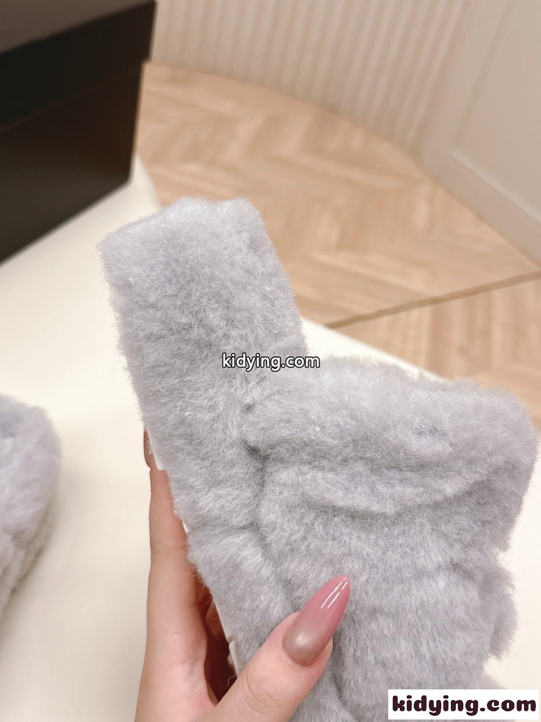 シャネル サンダル コピー 可愛い CCロゴ ふわふわ ファーサンダル グレー-3