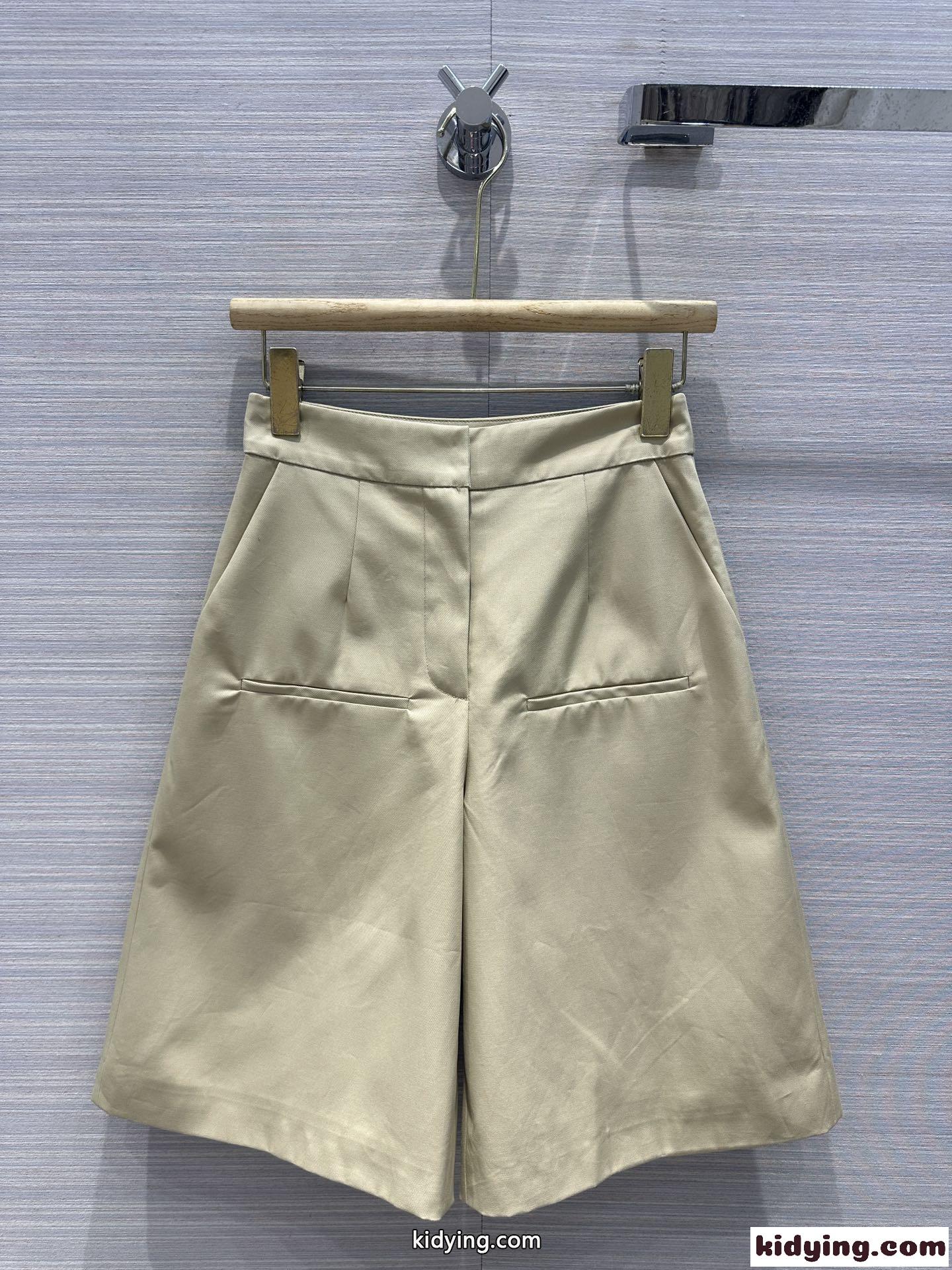 上品 カジュアル テーラード ショーツ ロエベ パンツ コピー レディース ベージュ-2