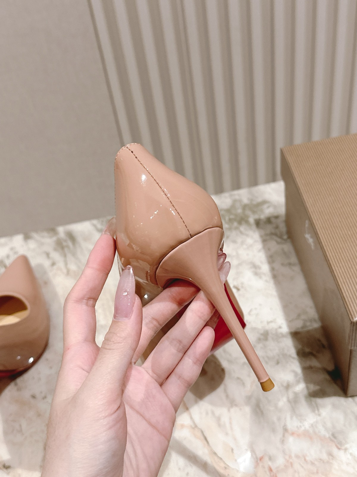 洗練された ハイヒール クリスチャン・ルブタン パンプス コピー パテントレザー ピンク-3