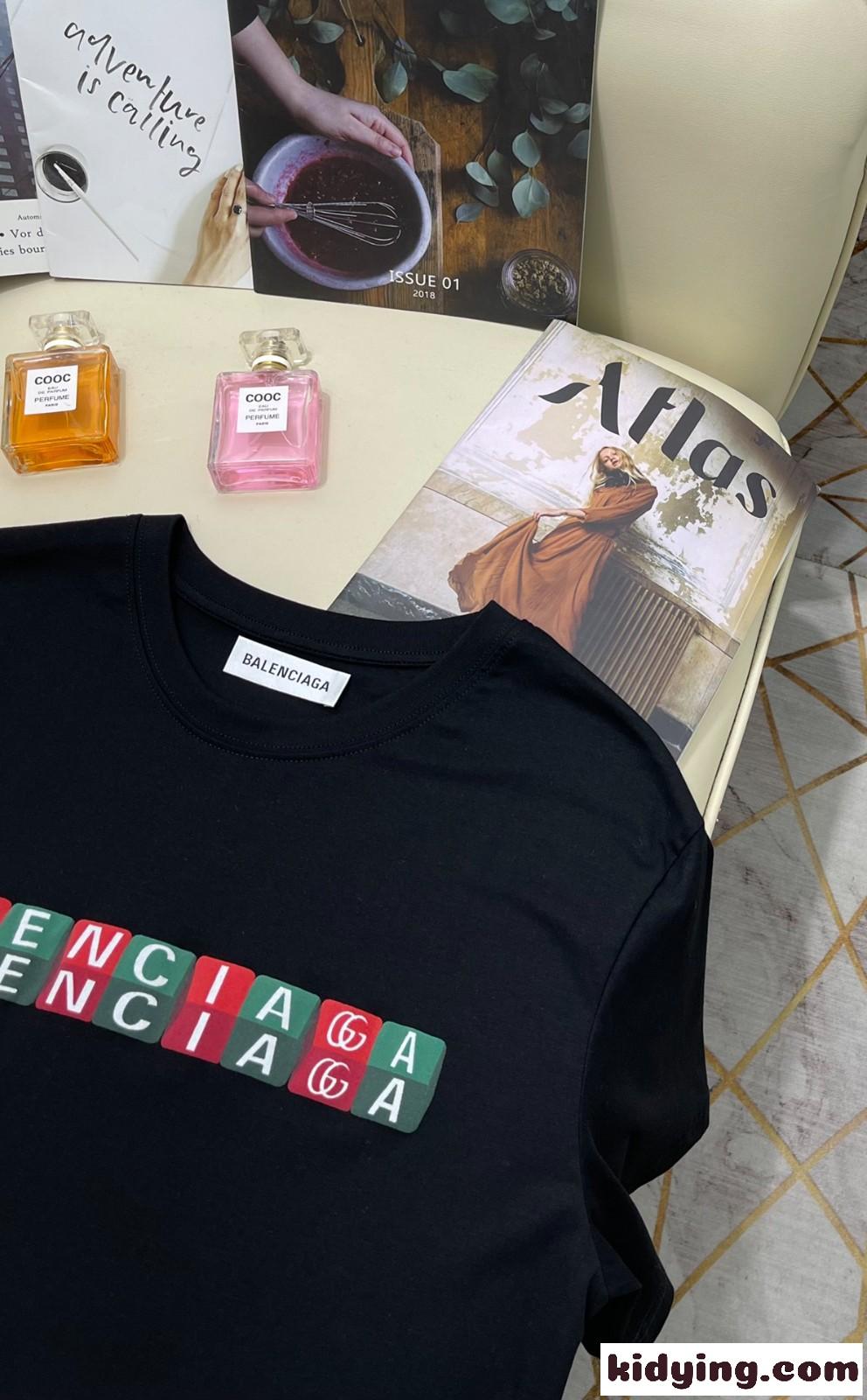 注目される プリント クールネック バレンシアガ Tシャツ コピー 半袖 カジュアル おしゃれ ブラック-1