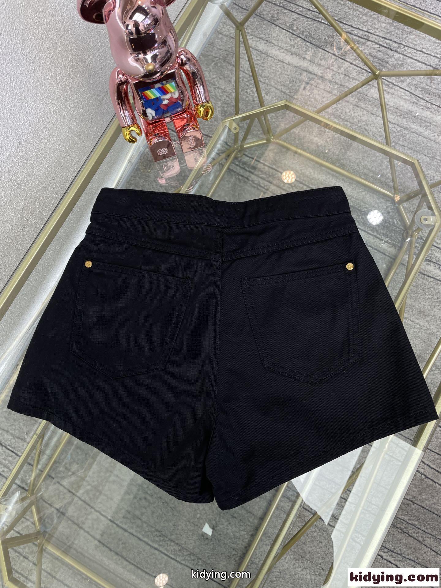 カジュアル お洒落 合わせやすい フェンディ パンツ コピー レディース デニム ショートパンツ-2