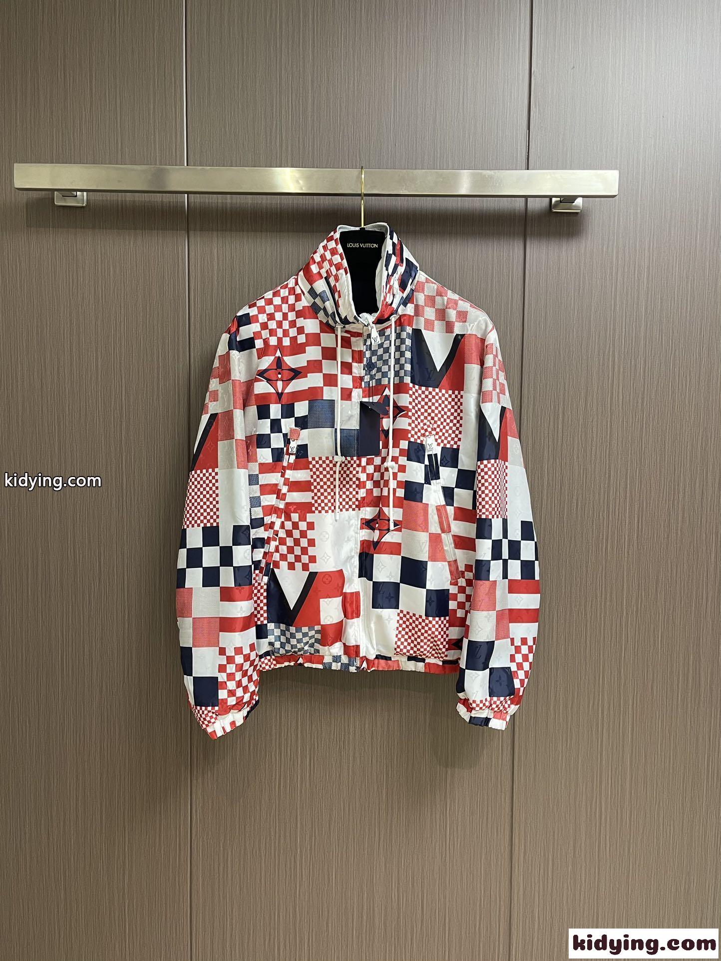 リバーシブルナイロンウインドブレーカー ルイヴィトン ジャケット コピー ユニセックス-1