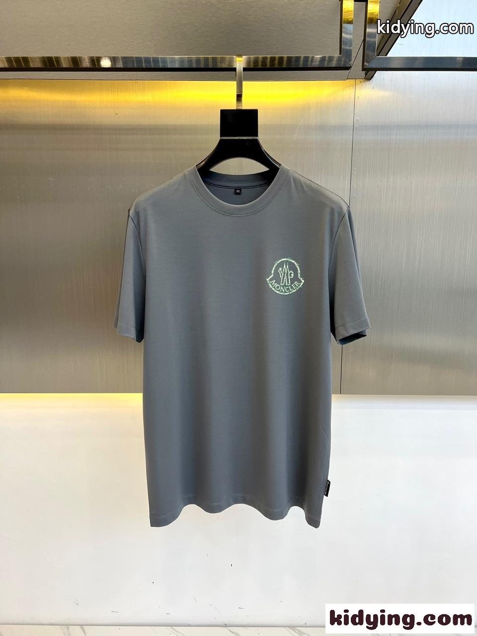 シンプル 合わせやすい プリント 半袖Tシャツ モンクレール Tシャツ コピー グレー-0