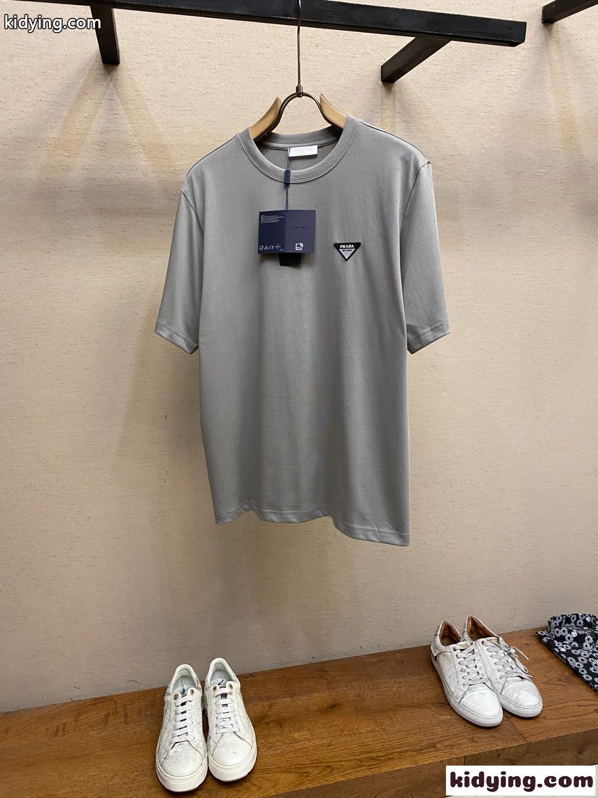 シンプル カジュアル コットン 半袖Tシャツ プラダ Tシャツ 偽物 グレー-1