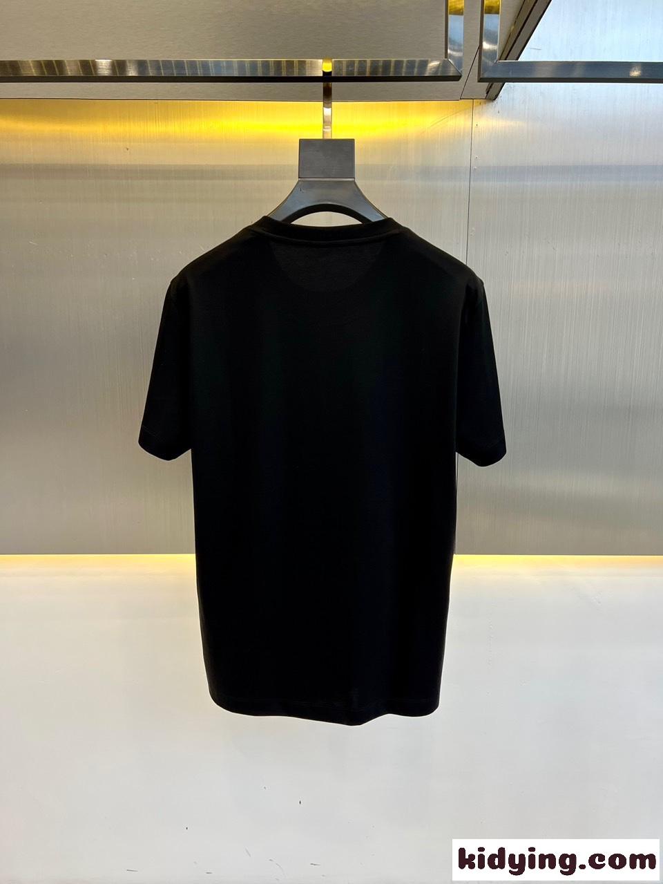 ベーシック ロゴ クルーネック 半袖Tシャツ ヴェルサーチェ Tシャツ 偽物 ブラック-0