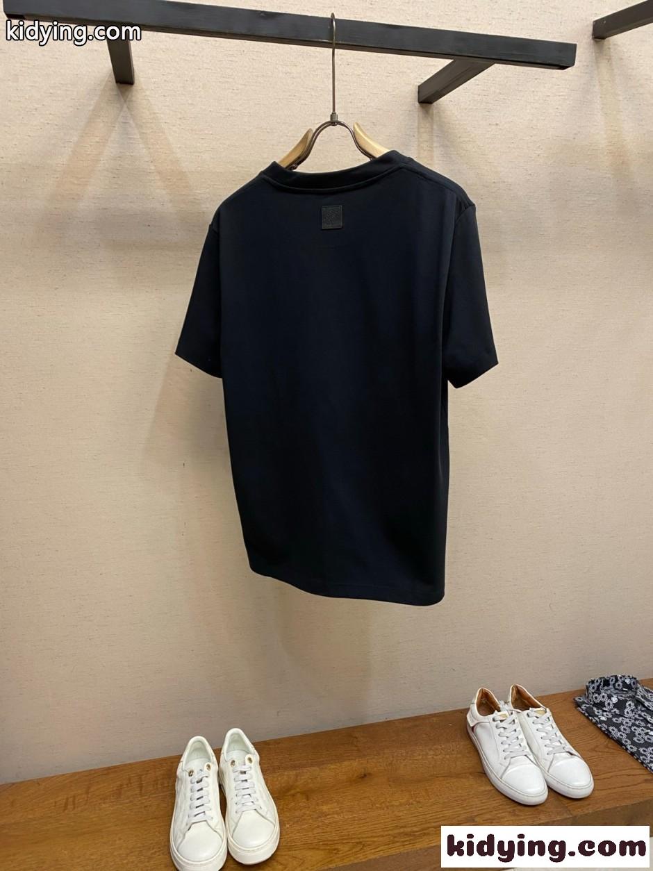 プリントシグネチャーTシャツ ルイ・ヴィトン Tシャツ コピー ブラック-1