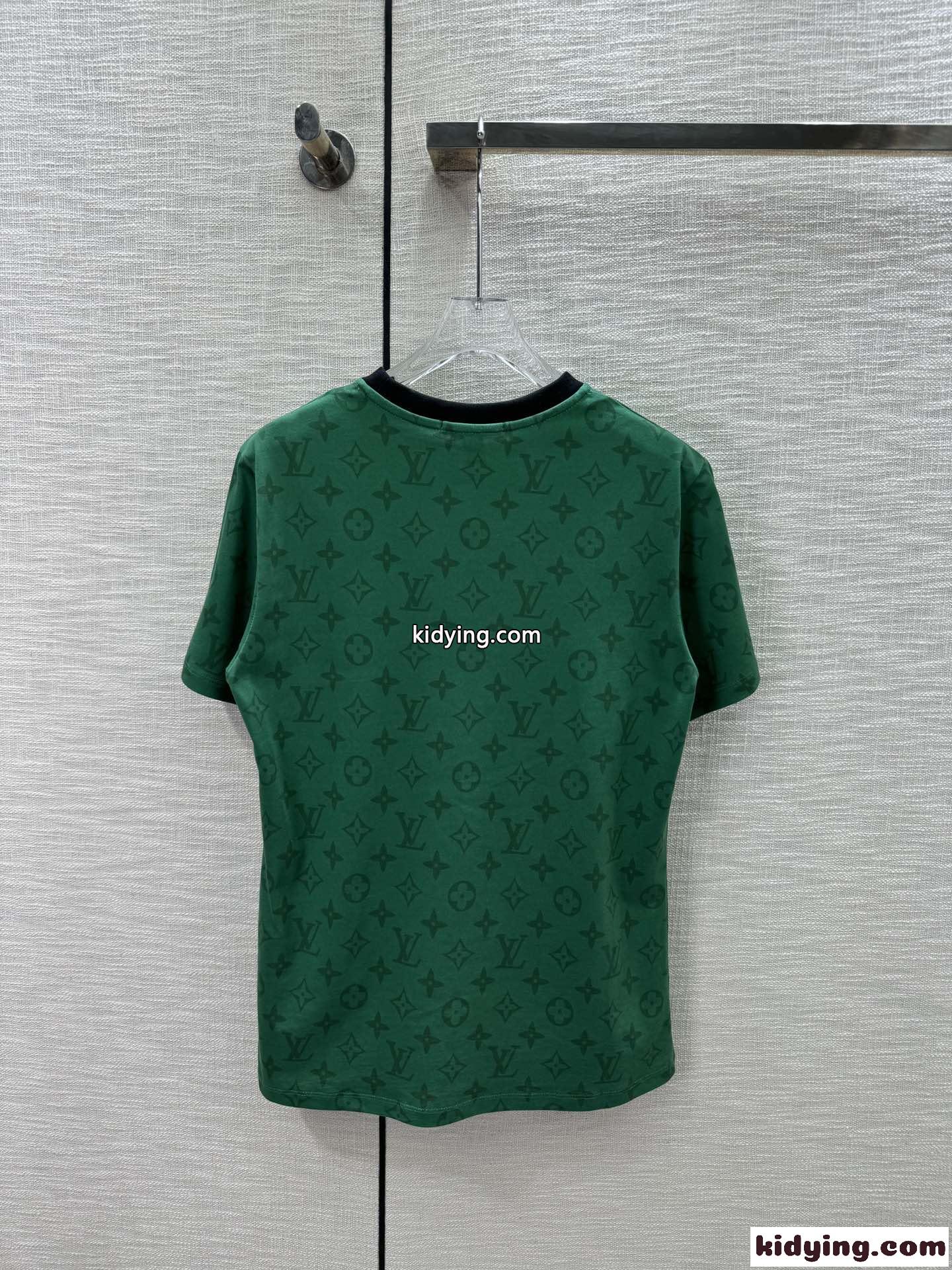 遊び心溢れる コットン Tシャツ ルイ・ヴィトン 半袖Tシャツ コピー クルーネック-3