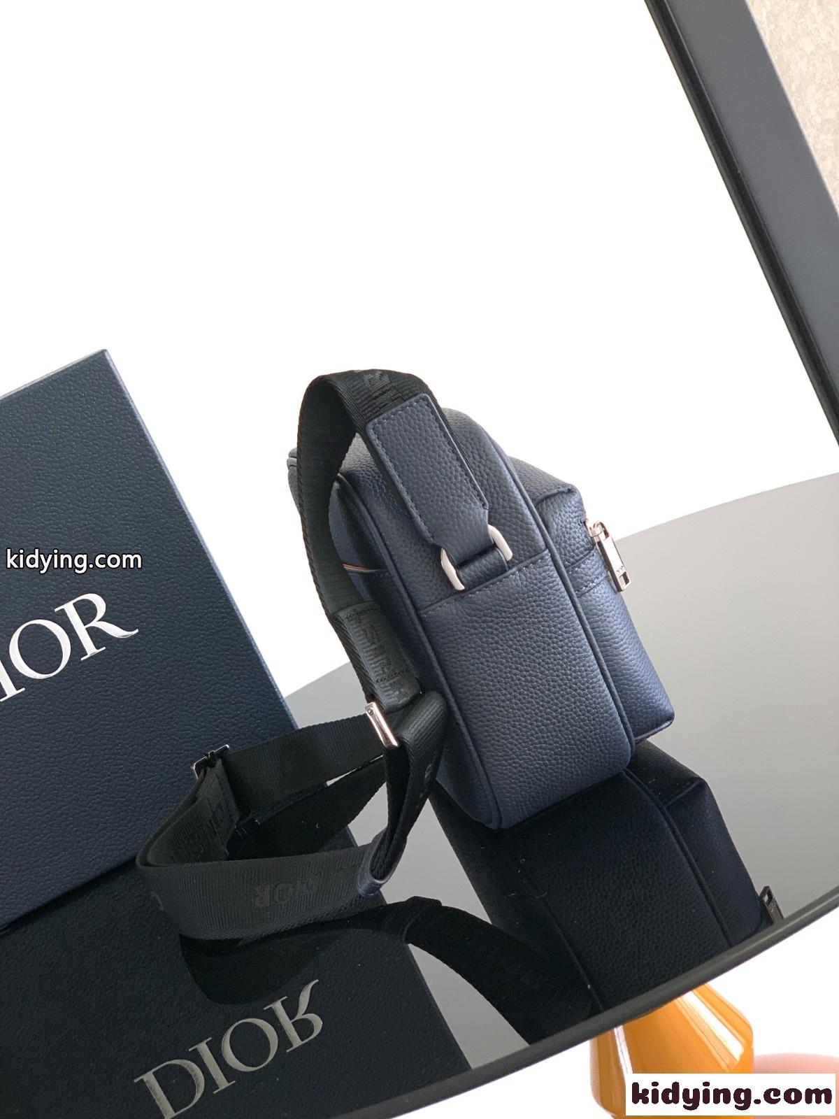 DIOR AND KAWS Rider 2.0 ベルトバッグ スーパーコピー メンズバッグ ネイビー-1