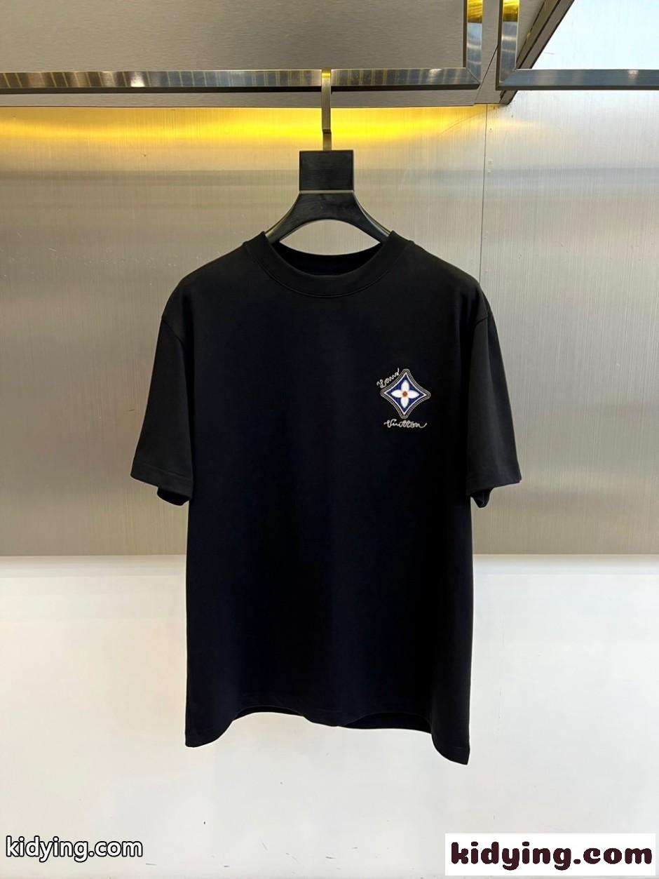 おしゃれ ロゴ入り コットン 半袖Tシャツ ルイ・ヴィトン Tシャツ 偽物 ブラック-0