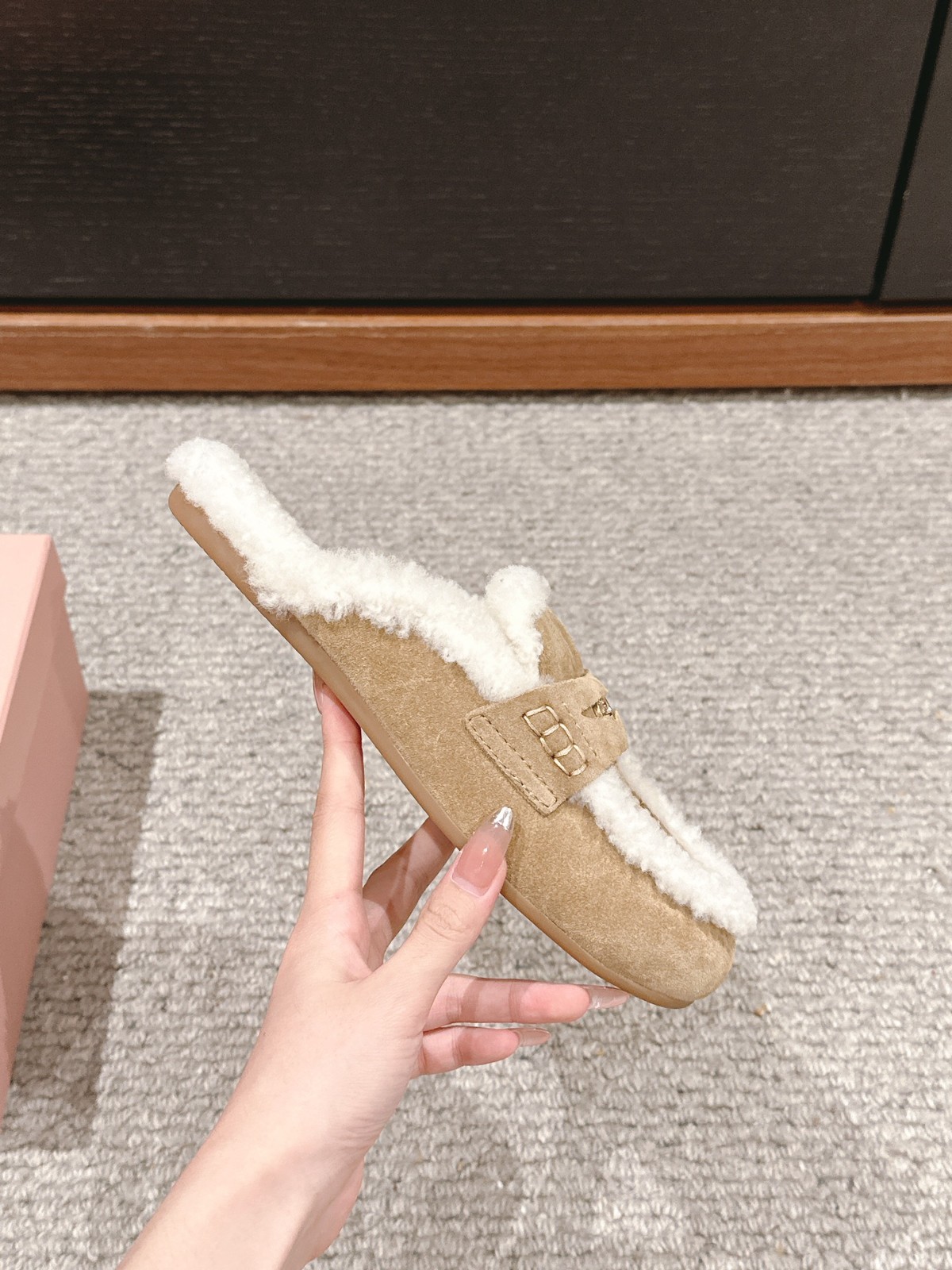 もこもこ スエード ミュール ミュウミュウ シューズ スーパーコピー カーキ-2