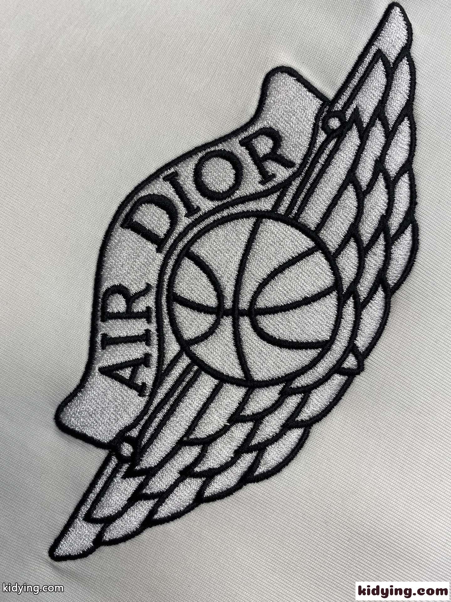 クリスチャン・ディオール Tシャツ コピー シンプル 刺繍入り クルーネック 半袖Tシャツ-4
