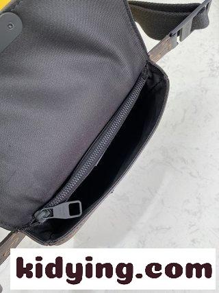 ルイ・ヴィトン バッグ 人気 コピー S Lock Sling手袋にはルイヴィトンの伝統的なハードケースのロックをインスピレーションにした-1