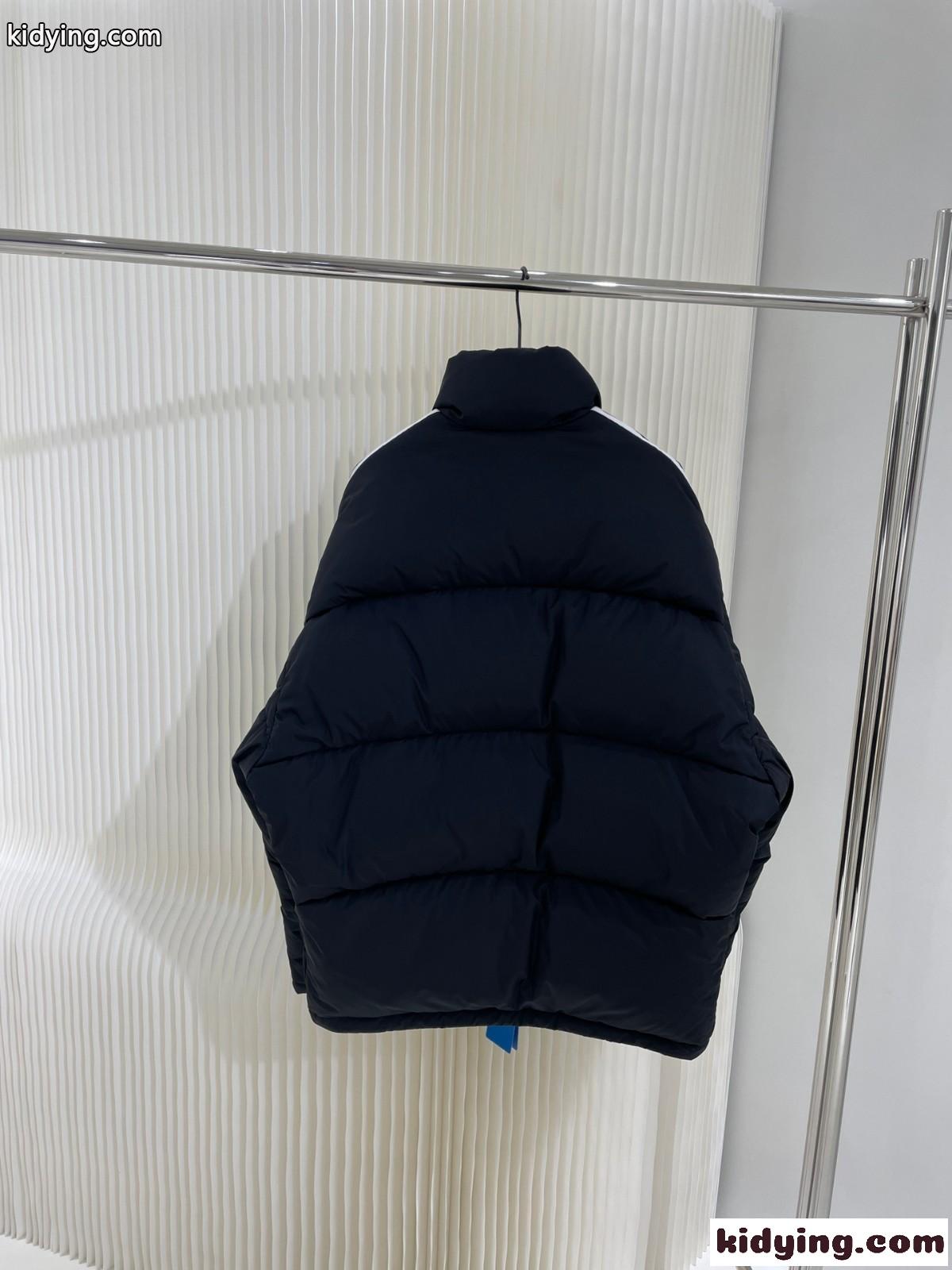 BALENCIAGA x ADIDAS ロゴ プリント バレンシアガ ダウンジャケット コピー ユニセックス-1
