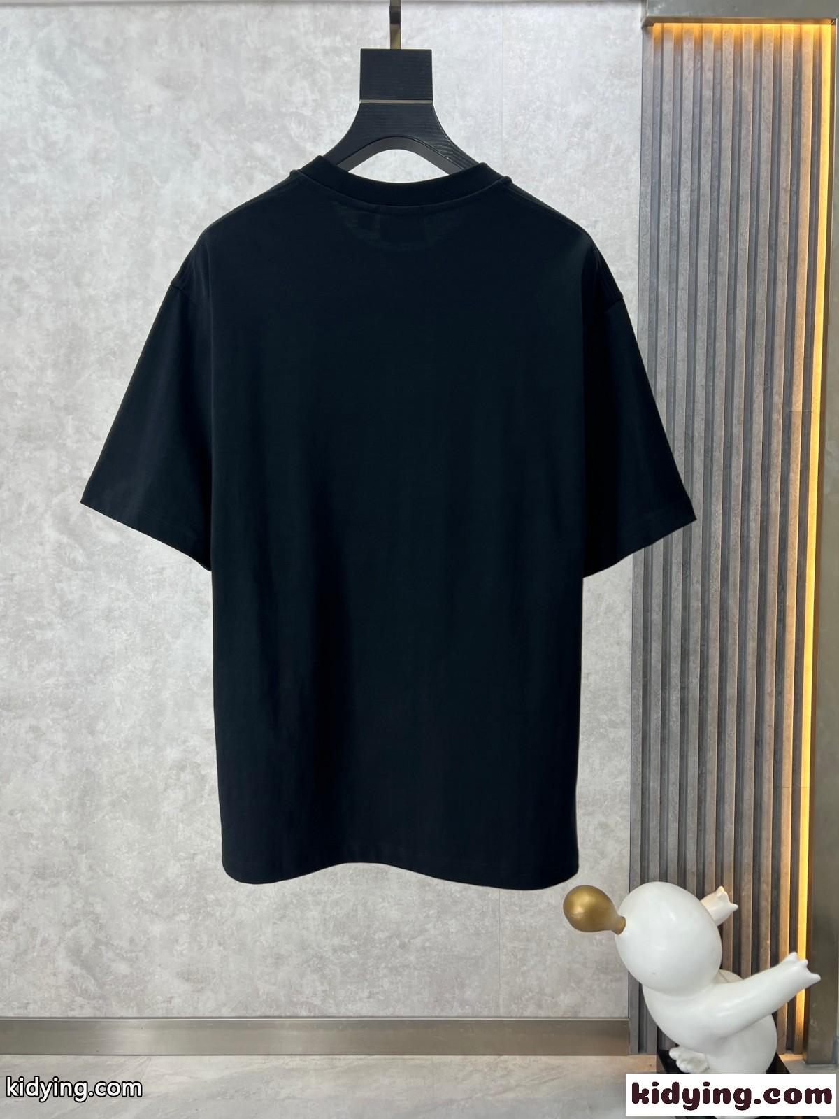 シャネル Tシャツ 偽物 シンプル クルーネック コットン 長袖Tシャツ ブラック-1