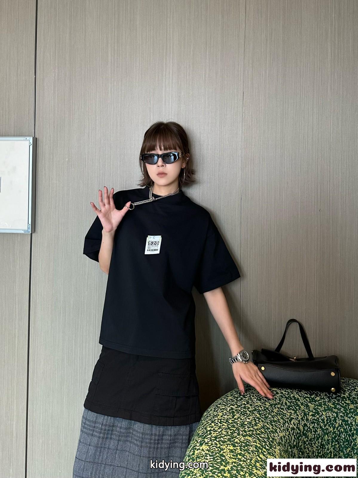 Airport Tag クロップド半袖Tシャツ バレンシアガ Tシャツ コピー ブラック-4