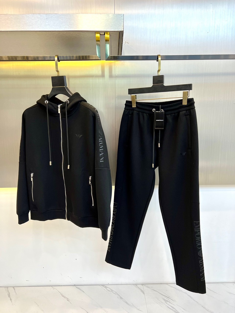 ジップパーカー×スウェットパンツ 上下セット アルマーニ セットアップ コピー-1