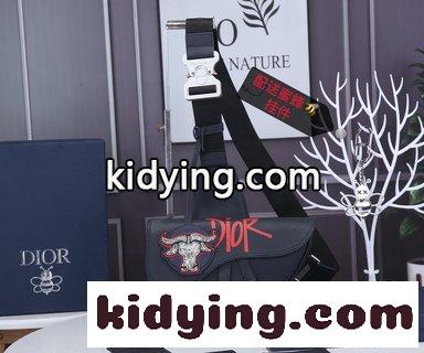 クリスチャンディオール バッグ 黒 コピー 黒のラメ入り牛革で丹念に作られ 正面飾りはDIOR AND PETER DOIGマーク-0