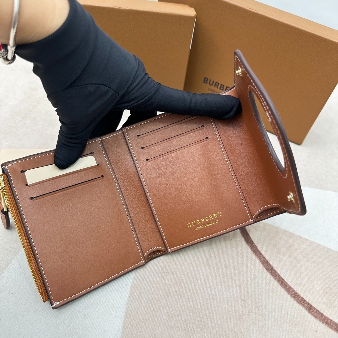 3つ折り財布 小銭入れ付き レディース バーバリー 財布 コピー コンパクト-4