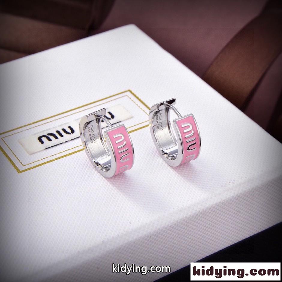 Miu Miu エナメル ロゴ フープピアス ミュウミュウ イヤリング 偽物-3