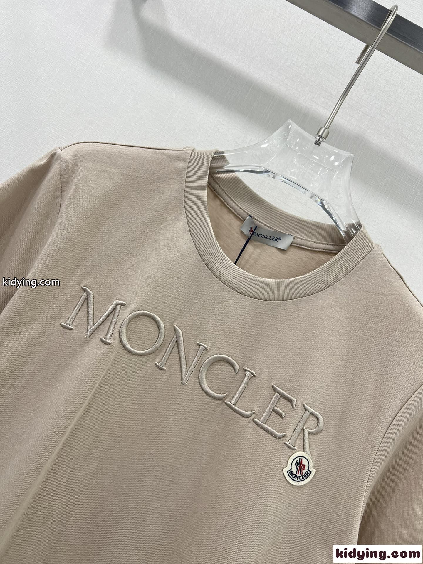 合わせやすい モンクレール Tシャツ コピー クラシック 半袖Tシャツ-1