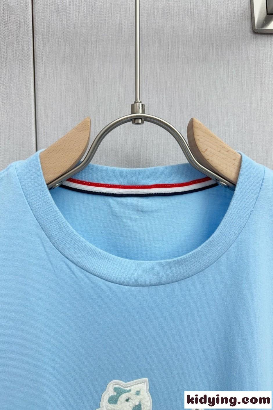 シンプル 可愛い ヘクター クルーネック 半袖Tシャツ トムブラウン Tシャツ 偽物 ブルー-2