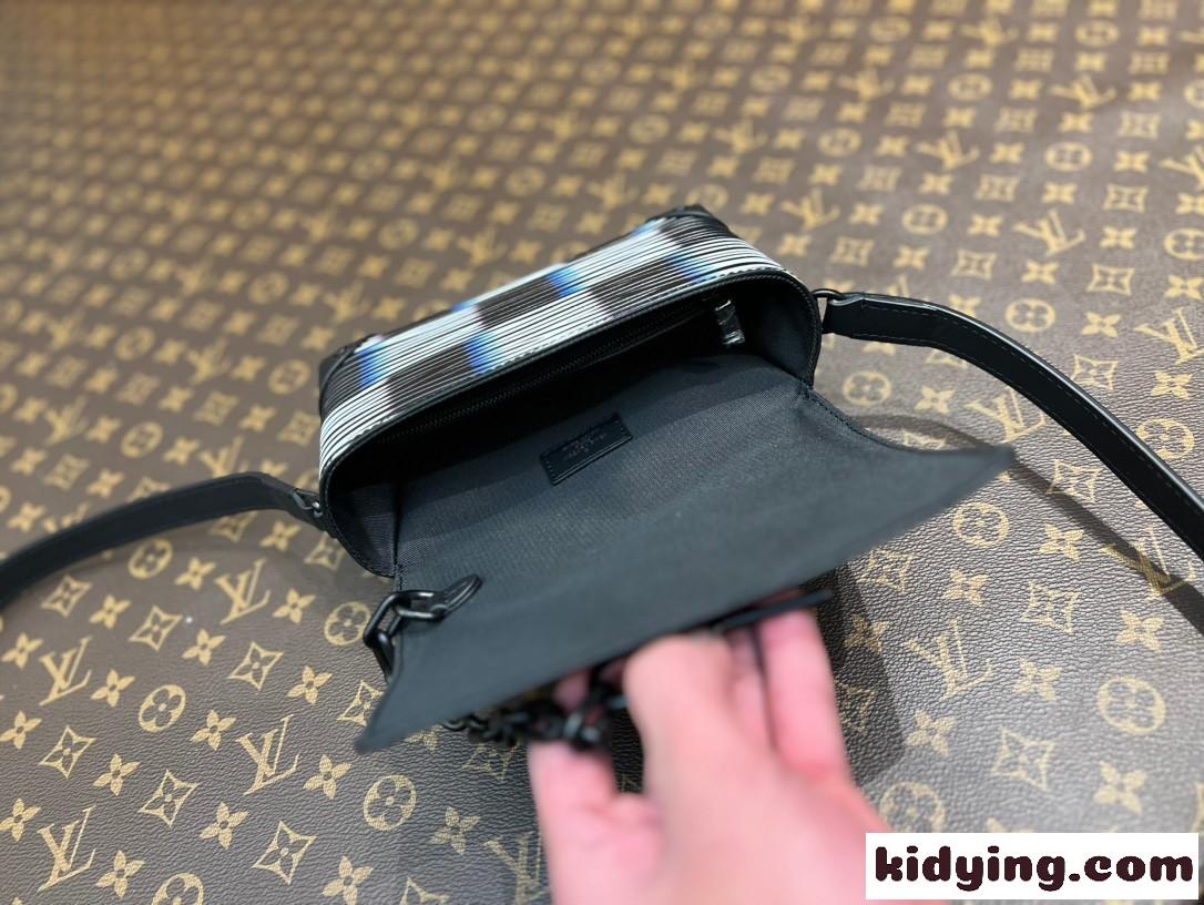 M82819 スティーマー・ウェアラブル ウォレット ルイヴィトン バッグ スーパーコピー-4