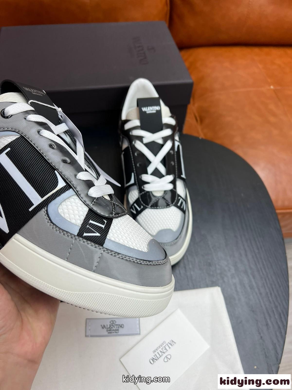カジュアル おしゃれ ヴァレンティノ VLTN カーフスキン ロートップ スニーカー コピー メンズシューズ-3