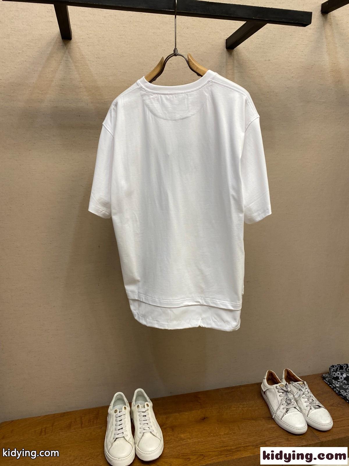 おしゃれ オーバーサイズ 半袖Tシャツ プラダ Tシャツ コピー クルーネック ホワイト-2